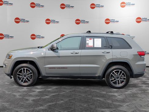 Used 2021 Jeep Grand Cherokee Trailhawk w/ Trailhawk Luxury Group AWD/4WD image 8
