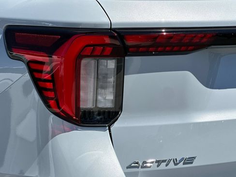 New 2026 Ford Explorer Active w/ Active Comfort Package RWD image 27