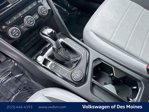 Certified 2024 Volkswagen Taos SE image 16