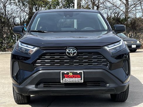 Used 2024 Toyota RAV4 LE image 7