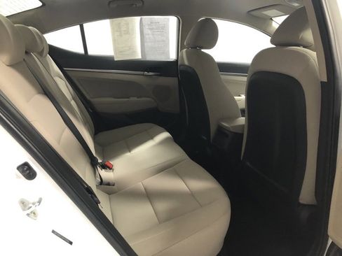 Used 2018 Hyundai Elantra SEL image 10