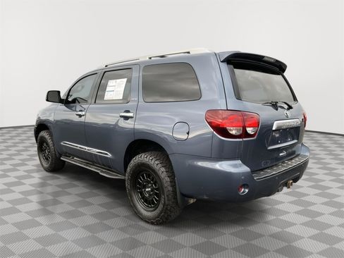 Used 2018 Toyota Sequoia Limited w/ Safety & Convenience Package AWD/4WD image 7