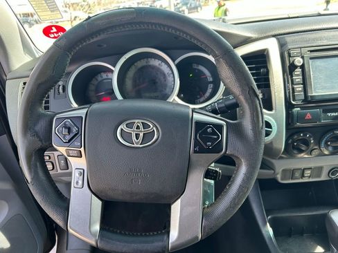 Used 2015 Toyota Tacoma 4x4 Double Cab w/ TRD Off-Road Package image 22