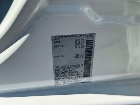 Used 2025 Nissan Altima 2.5 S FWD image 17