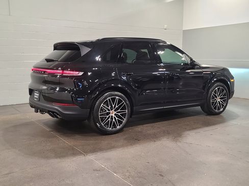 New 2026 Porsche Cayenne image 5