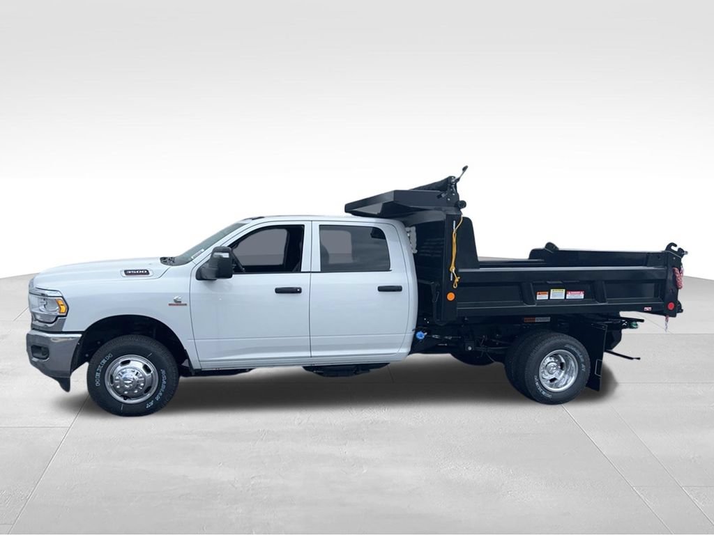 New 2024 RAM 3500 Tradesman w/ Chrome Appearance Group AWD/4WD image 3