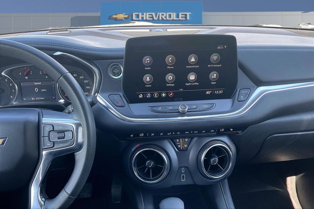 Used 2025 Chevrolet Blazer LT FWD image 9