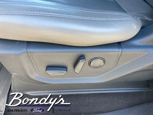 Used 2020 Ford F150 Lariat image 9