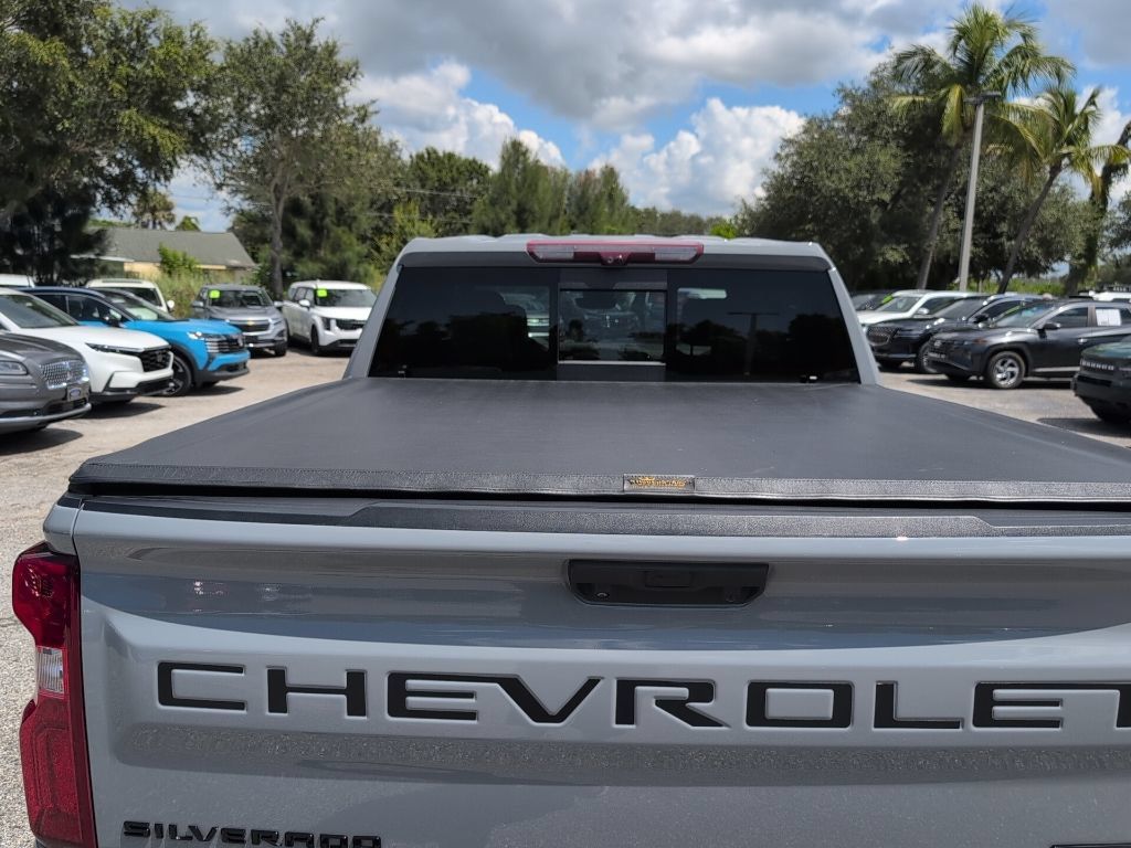 Used 2024 Chevrolet Silverado 1500 ZR2 w/ Technology Package AWD/4WD image 5
