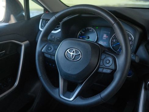 Used 2022 Toyota RAV4 XLE image 47