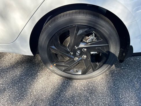 New 2026 Hyundai Elantra SEL Sport image 19