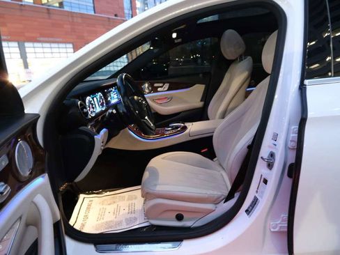 Used 2019 Mercedes-Benz E 300 4MATIC w/ Premium 1 Package image 16