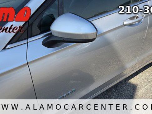 Used 2017 Ford Fusion SE image 10