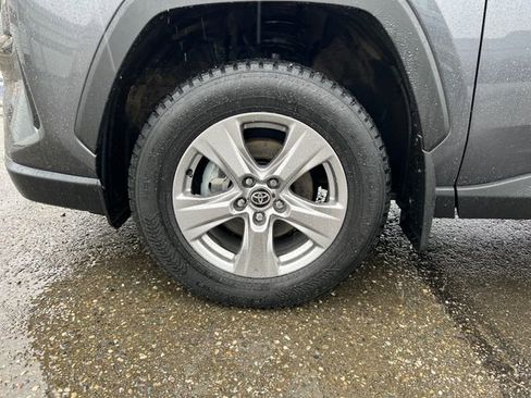 Used 2023 Toyota RAV4 XLE image 28