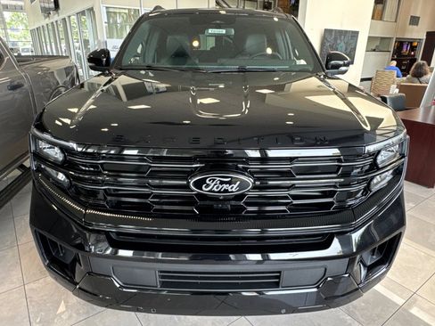 New 2026 Ford Expedition Max Platinum w/ Stealth Appearance Package AWD/4WD image 10