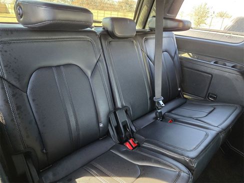Used 2019 Ford Expedition Limited w/ Equipment Group 301A image 16