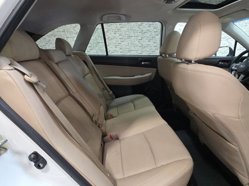 Used 2017 Subaru Outback 2.5i Limited image 11