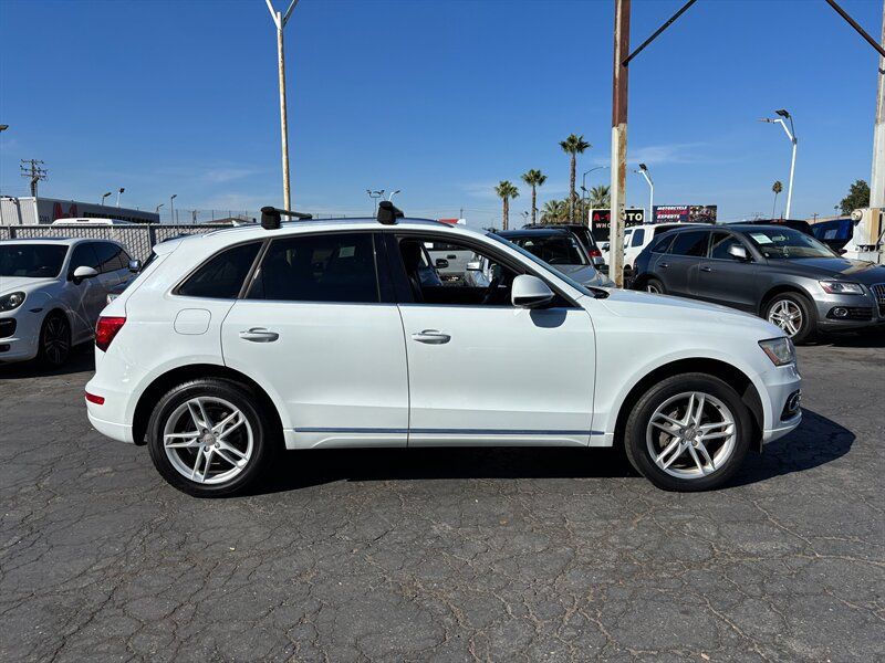 Used 2016 Audi Q5 2.0T Premium Plus w/ Technology Package AWD/4WD image 3