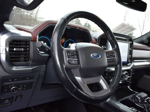 Used 2022 Ford F150 Lariat w/ Equipment Group 502A High image 12