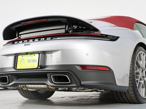 Used 2025 Porsche 911 Carrera RWD image 55