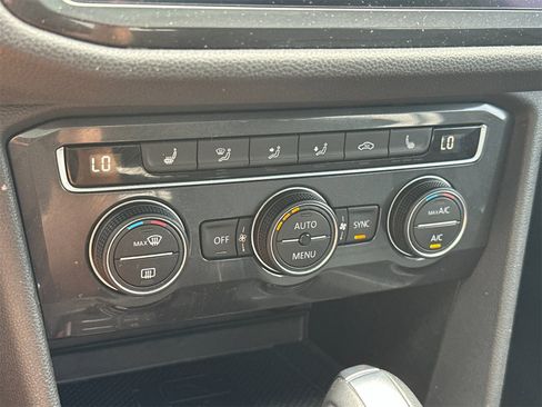 Used 2021 Volkswagen Tiguan SEL image 21