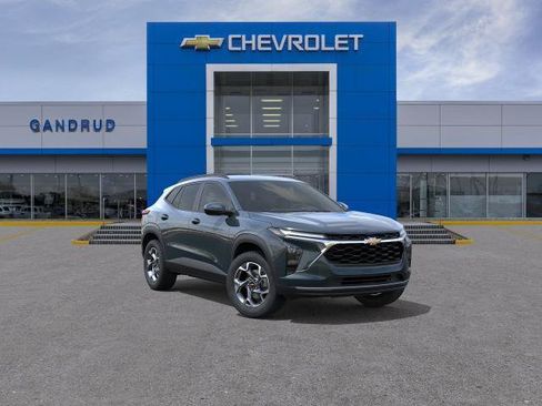 New 2026 Chevrolet Trax LT w/ LT Convenience Package FWD image 25