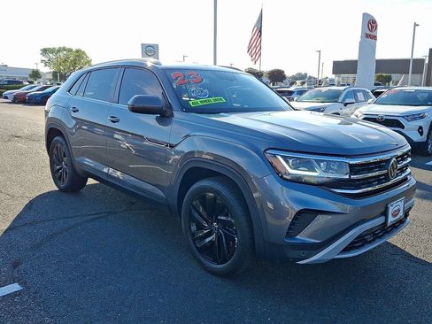 Used 2023 Volkswagen Atlas Cross Sport SE AWD/4WD image 3