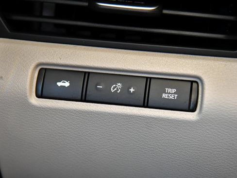 Used 2025 Nissan Altima 2.5 SV FWD image 30