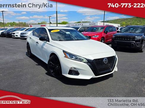 Used 2022 Nissan Altima 2.5 SR w/ Midnight Edition Package AWD/4WD image 1