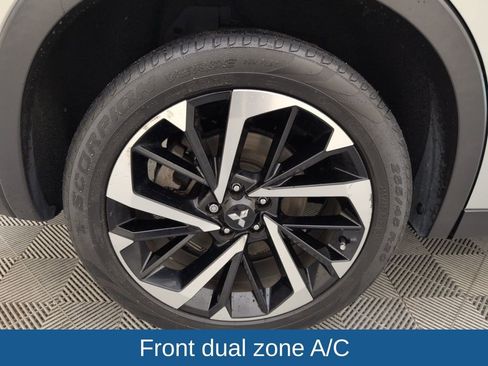 Used 2022 Mitsubishi Outlander SE image 19