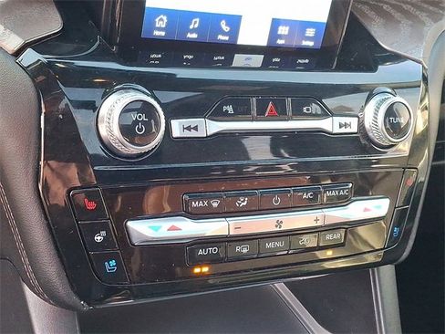 Used 2022 Ford Explorer Platinum w/ Equipment Group 601A image 16