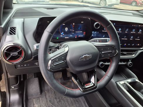 Used 2025 Chevrolet Equinox EV RS FWD image 20
