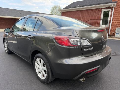 Used 2011 MAZDA MAZDA3 i Touring FWD image 5