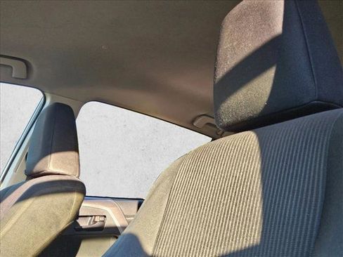 Used 2018 Toyota RAV4 LE w/ All Weather Liner Package image 8