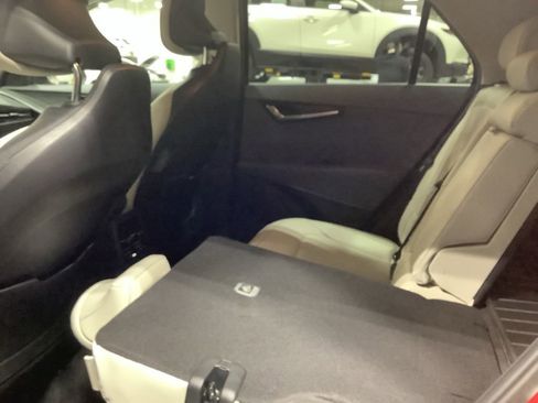 Used 2025 Kia Niro EX image 15