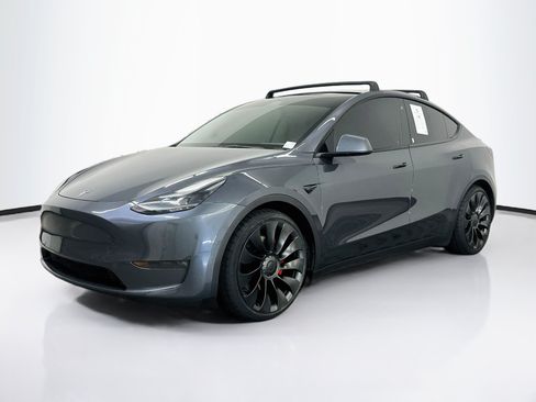 Used 2022 Tesla Model Y Performance AWD/4WD image 3