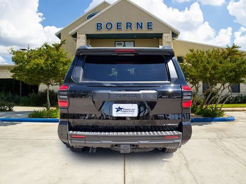 Used 2025 Toyota 4Runner TRD Off-Road AWD/4WD image 4