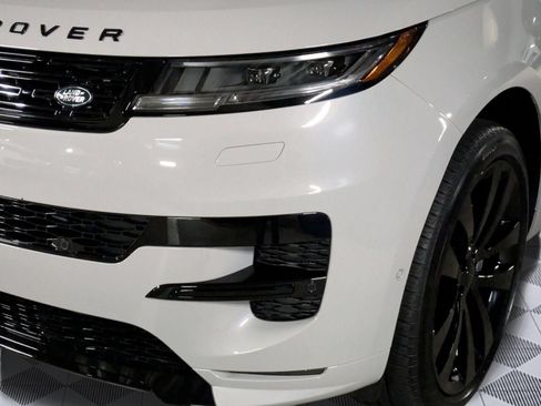 New 2026 Land Rover Range Rover Sport Dynamic SE AWD/4WD image 10