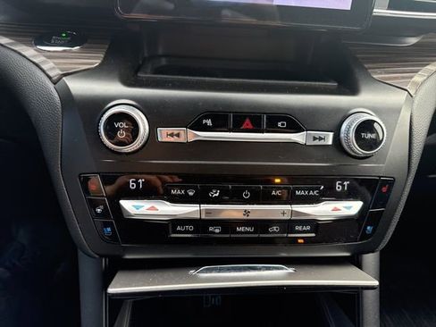 Used 2020 Ford Explorer Limited w/ Class III Trailer Tow Package image 15