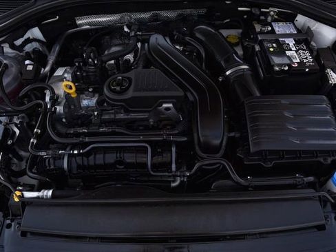 Used 2025 Volkswagen Jetta SE FWD image 24