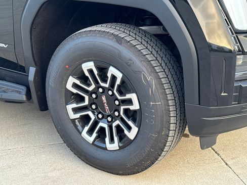 Used 2026 GMC Sierra EV Elevation image 6