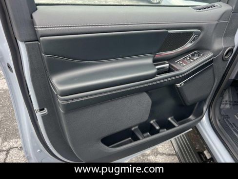 New 2025 Ford Expedition Platinum w/ Stealth Performance Package image 10