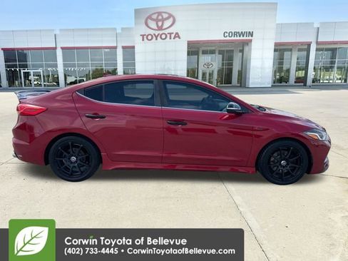 Used 2017 Hyundai Elantra Sport w/ Sport Premium Package 06 FWD image 6