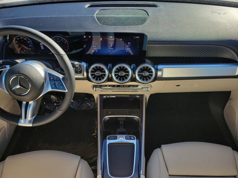 Certified 2025 Mercedes-Benz GLB 250 image 12