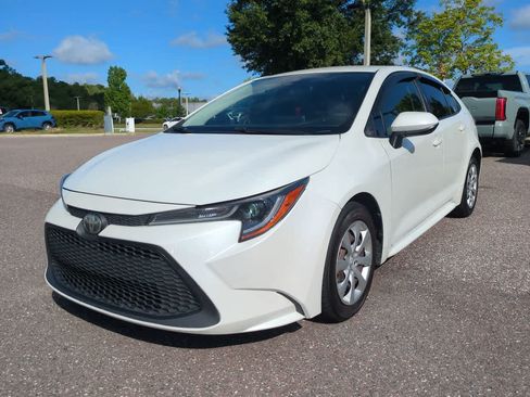 Used 2020 Toyota Corolla LE FWD image 2