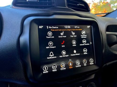 Used 2019 Jeep Renegade Latitude w/ UConnect 8.4 Nav Group image 42