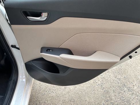 Used 2018 Hyundai Accent SE FWD image 19