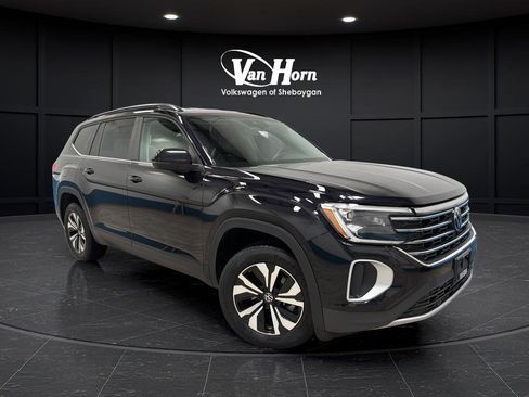 Used 2024 Volkswagen Atlas SE image 1