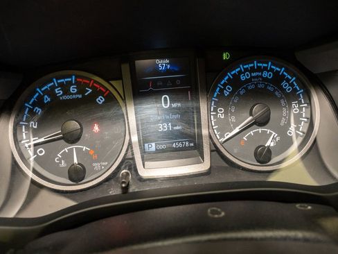 Certified 2023 Toyota Tacoma TRD Off-Road image 16