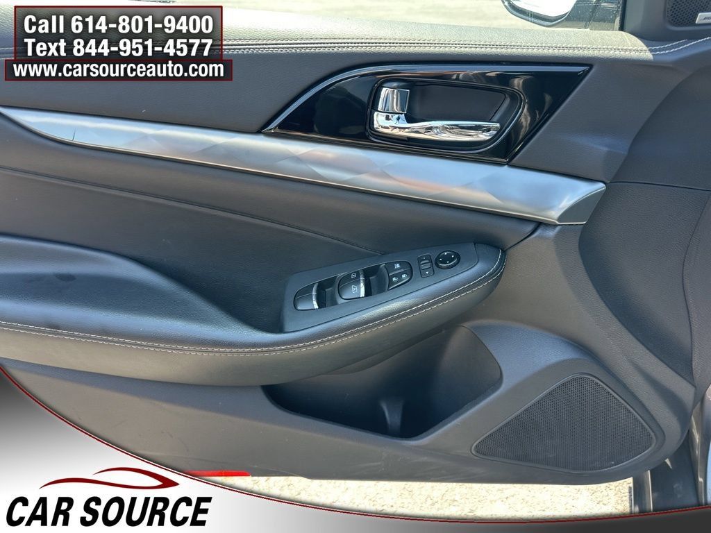 Used 2023 Nissan Maxima SL FWD image 14